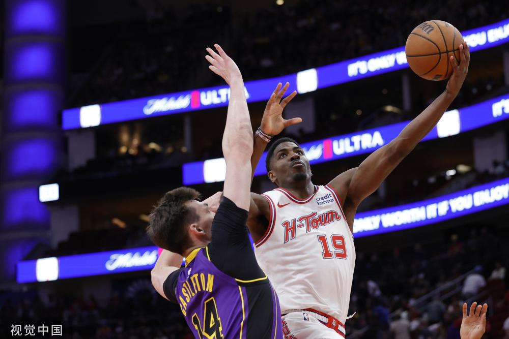 员在进攻端 员在进攻端