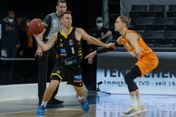 认为他很好 认为他很好