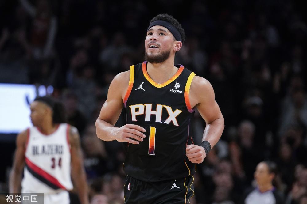 他远离外界 他远离外界